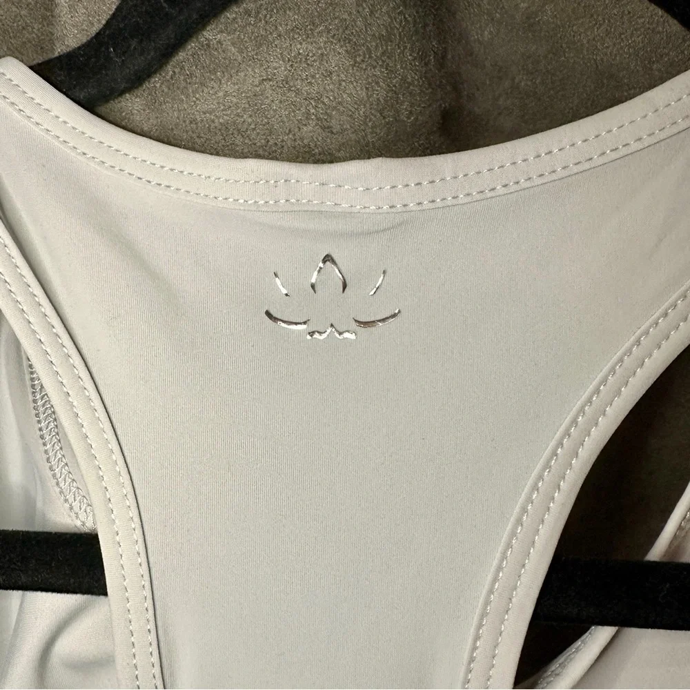 BEYOND YOGA POWERBEYOND Lite Resilient Tank - Grey Mist (Size S) Athleisure - Picture 4 of 8